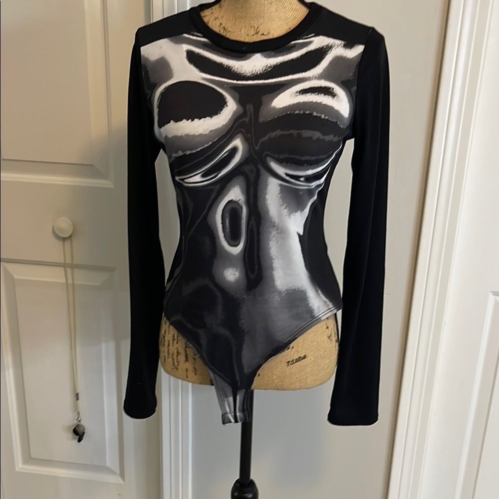 Fashion Nova Black and White Graphic Bodysuit